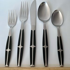 Japan BLACK INSETS (UNF581) Stainless Flatware Place Setting